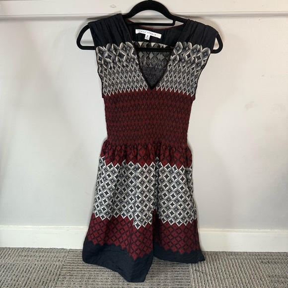 Max Studio Dresses & Skirts - Max Studio Black Grey Red Burgundy Patterned Dress Cinch Waist V Neck